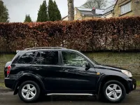 Begagnad Toyota RAV4 147 HK (108 kW) 2005 Svart SUV