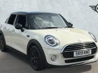 Used Mini Cooper Classic 134 HP (98 kW) 2019 White Hatchback