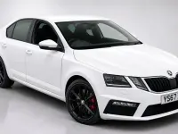 Używany Skoda Octavia vRS 230 KM (169 kW) 2018 Biały Hatchback