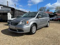 Usado Chrysler Grand Voyager Limited 178 HP (130 kW) 2014 Cinzento Monovolume