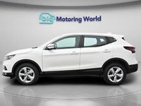 Used Nissan Qashqai Acenta Premium 160 HP (117 kW) 2021 White SUV