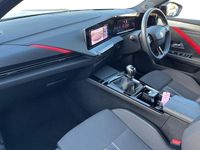 Used Vauxhall Astra GS Line 130 HP (95 kW) 2022 White Hatchback