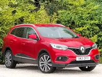 Used Renault Kadjar Iconic 115 HP (84 kW) 2021 Red SUV