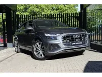 Begagnad Audi Q8 S-Line 340 HK (250 kW) 2022 Grå SUV