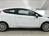 Used Ford Fiesta Style 82 HP (60 kW) 2012 White Hatchback