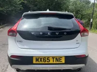 Used Volvo V40 2015 White Hatchback