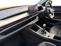 Ny Jeep Avenger Summit 101 HK (74 kW) 2025 Gul SUV