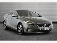 Usado Volvo V40 R-Design 122 HP (89 kW) 2018 Cinzento Citadino