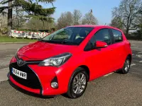 Used Toyota Yaris 99 HP (72 kW) 2014 Red Hatchback