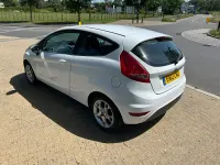 Used Ford Fiesta Zetec 94 HP (69 kW) 2012 White Hatchback