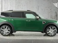 Usado Mini Cooper S Countryman Exclusive 176 HP (129 kW) 2023 Verde SUV