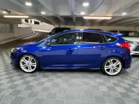 Used Ford Focus ST 2016 Blue Hatchback