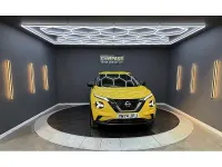 Begagnad Nissan Juke Acenta Premium 114 HK (83 kW) 2025 Gul SUV