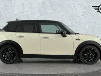 Used Mini Cooper Hatch 134 HP (98 kW) 2016 White Hatchback