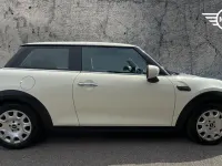 Used Mini ONE Classic 101 HP (74 kW) 2021 White Hatchback