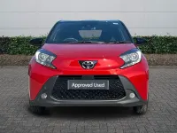 Used Toyota Aygo X 72 HP (52 kW) 2025 Red SUV