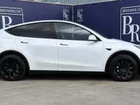 Usado Tesla Model Y RWD 254 kW (346 CV) 2023 Blanco SUV