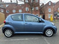 Used Toyota Aygo 67 HP (49 kW) 2008 Blue Hatchback