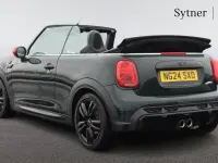 Used Mini John Cooper Works 228 HP (167 kW) 2024 Green Hatchback