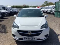 Used Vauxhall Corsa 95 HP (69 kW) 2018 White Hatchback
