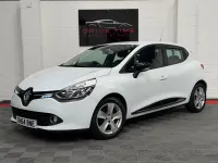 Used Renault Clio Dynamique 75 HP (55 kW) 2014 White Hatchback