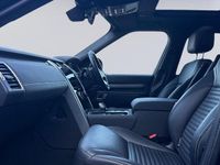 Used Land Rover Discovery 5 SE Dynamic 2023 Santorini black SUV