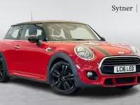Gebraucht Mini Cooper Hatch 134 PS (98 kW) 2016 Rot Kleinwagen