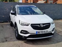 Used Vauxhall Grandland X SRi 130 HP (95 kW) 2020 White SUV