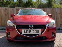 Begagnad Mazda 2 2016 Röd Halvkombi