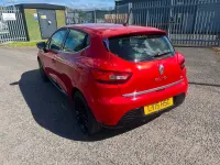Used Renault Clio Dynamique 90 HP (66 kW) 2015 Red Hatchback