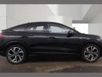 Gebraucht Audi Q4 e-tron Comfort 147 kW (200 PS) 2022 Schwarz SUV