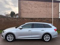 Usado Skoda Octavia SE L 150 CV (110 kW) 2021 Plateado Familiar