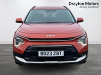 Used Kia Niro 139 HP (102 kW) 2023 Orange SUV