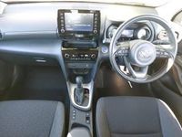 Used Toyota Yaris Hybrid 116 HP (85 kW) 2023 Black Estate