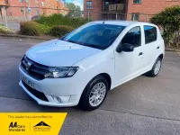 Używany Dacia Sandero Ambiance 75 KM (55 kW) 2015 Biały Hatchback