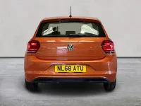 Used VW Polo SE 95 HP (69 kW) 2018 Orange Hatchback