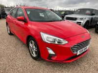 Begagnad Ford Focus Zetec 120 HK (88 kW) 2019 Röd Halvkombi