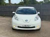 Gebraucht Nissan Leaf Acenta 80 kW (109 PS) 2016 Weiß Kleinwagen