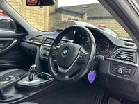 Used BMW 320 Luxury Line 2013 White Estate