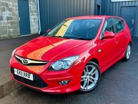 Used Hyundai i30 Premium 113 HP (83 kW) 2011 Red Hatchback