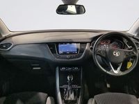 Used Vauxhall Grandland X Sport 130 HP (95 kW) 2019 White SUV