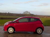 Used Toyota Aygo X-play 71 HP (52 kW) 2019 Red Hatchback