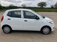 Used Hyundai i10 Classic 85 HP (62 kW) 2013 White Hatchback