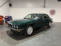 Used Jaguar XJ6 216 HP (158 kW) 2022 Green Sedan