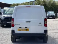 Used Citroën Berlingo 100 HP (73 kW) 2022 White MPV