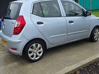 Used Hyundai i10 Classic 85 HP (62 kW) 2012 Silver Hatchback