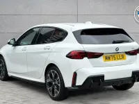 Usado BMW 120 M Sport 168 CV (123 kW) 2025 Blanco Utilitario