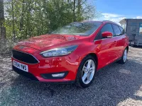 Used Ford Focus Zetec 125 HP (91 kW) 2015 Red Estate