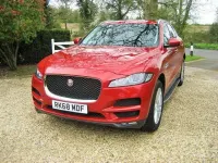Usado Jaguar F-Pace Portfolio 250 HP (183 kW) 2018 Vermelho SUV
