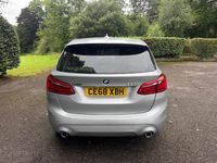 Begagnad BMW 220 2018 Silver Halvkombi